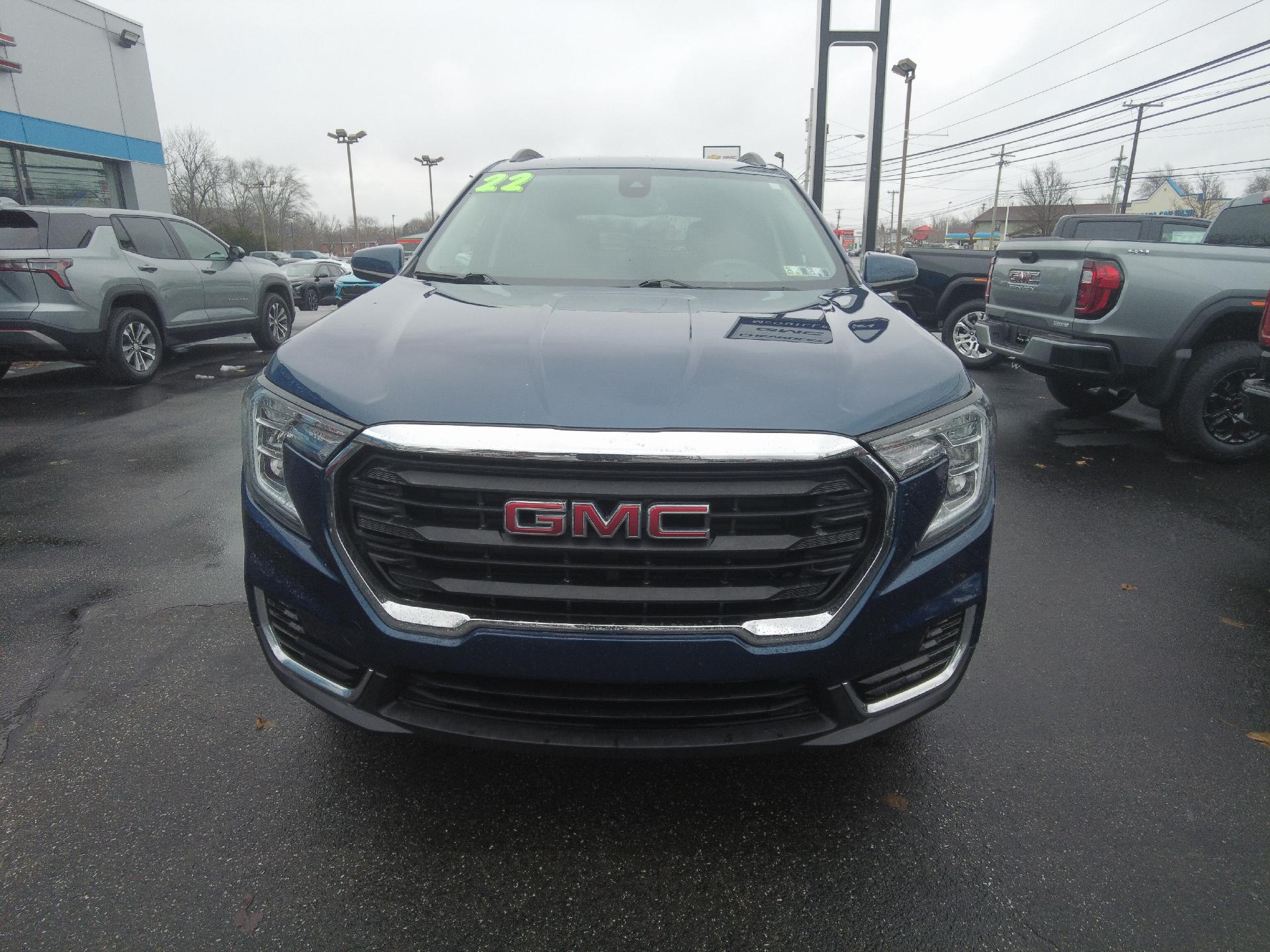 Used 2022 GMC Terrain SLE with VIN 3GKALTEV9NL117334 for sale in Girard, PA