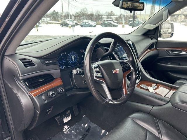 2018 Cadillac Escalade Vehicle Photo in MEDINA, OH 44256-9631