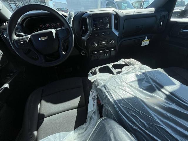 2024 Chevrolet Silverado 3500 HD Chassis Cab Vehicle Photo in ALCOA, TN 37701-3235