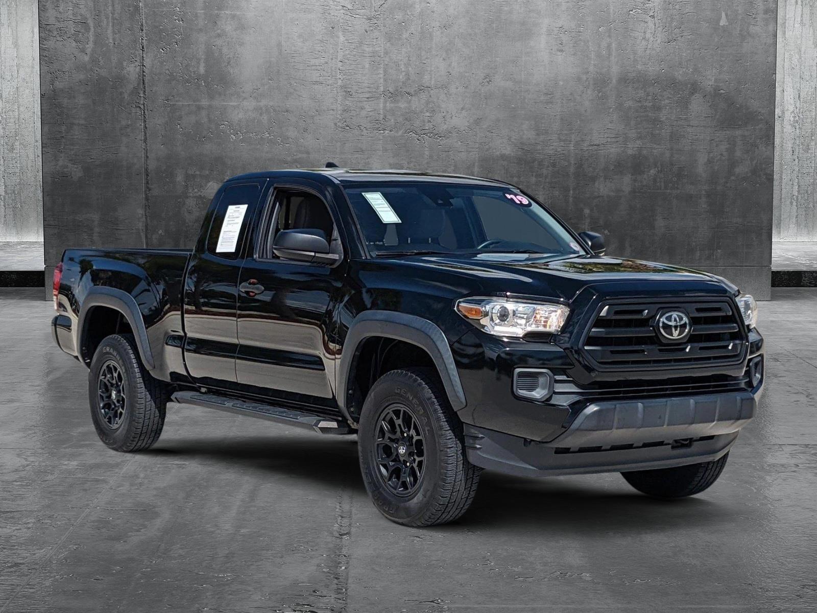 2019 Toyota Tacoma 4WD Vehicle Photo in Davie, FL 33331