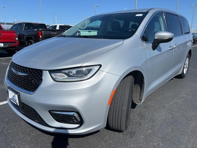 2023 Chrysler Pacifica Vehicle Photo in GREEN BAY, WI 54304-5303
