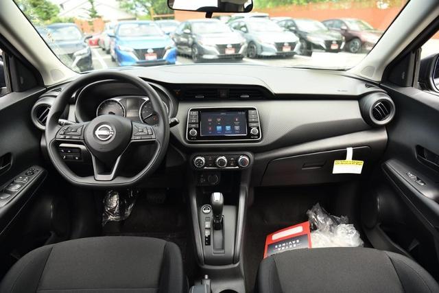 2025 Nissan Kicks Play Vehicle Photo in Ballwin, MO 63011