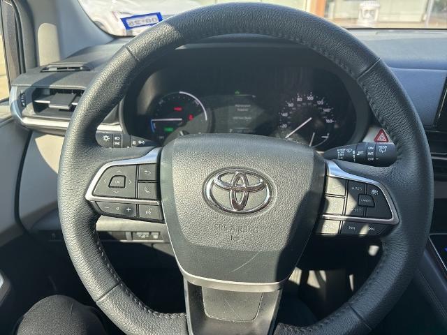 2023 Toyota Sienna Vehicle Photo in San Antonio, TX 78230