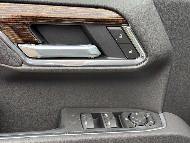 2025 GMC Sierra 1500 Vehicle Photo in COLUMBIA, MO 65203-3903