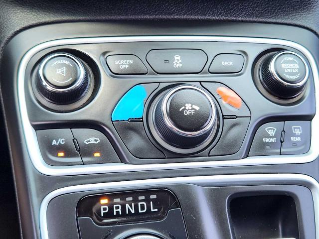 2017 Chrysler 200 Vehicle Photo in DENTON, TX 76210-9321