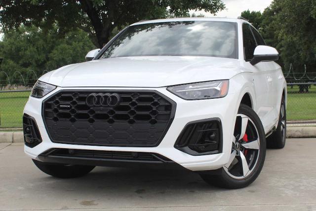 2024 Audi Q5 Vehicle Photo in HOUSTON, TX 77090