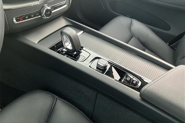 2025 Volvo XC60 Vehicle Photo in Houston, TX 77007