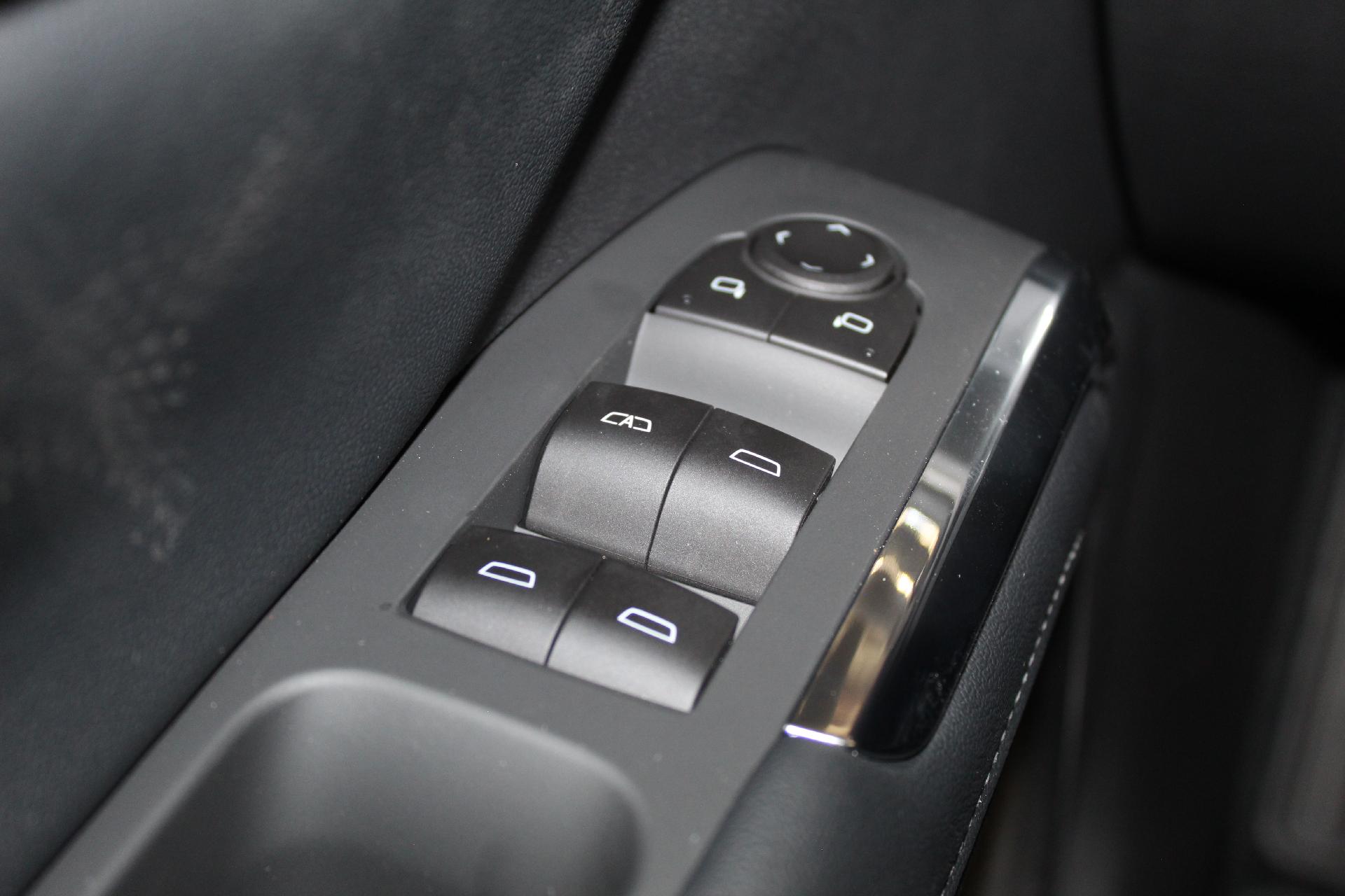 2025 Chevrolet Traverse Vehicle Photo in NORTHAMPTON, MA 01060-1120