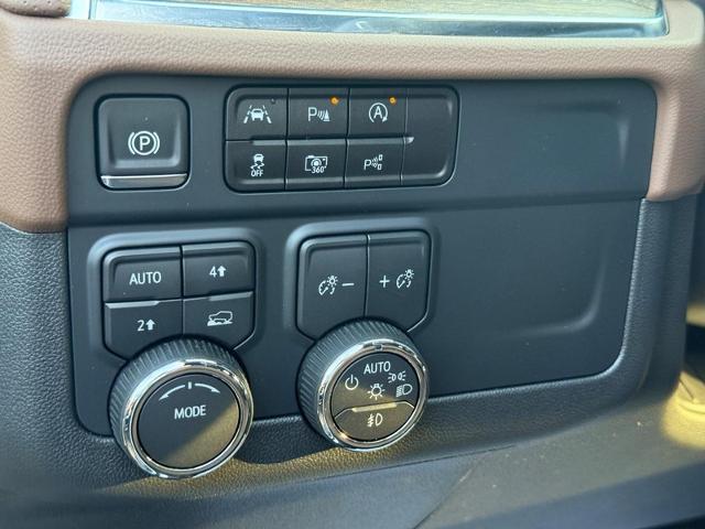 2025 Chevrolet Tahoe Vehicle Photo in COLUMBIA, MO 65203-3903