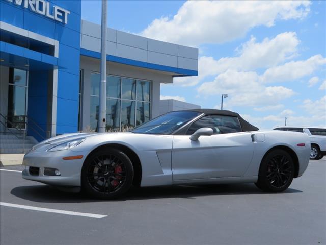 Used 2005 Chevrolet Corvette Base with VIN 1G1YY34U055131586 for sale in Leesburg, FL