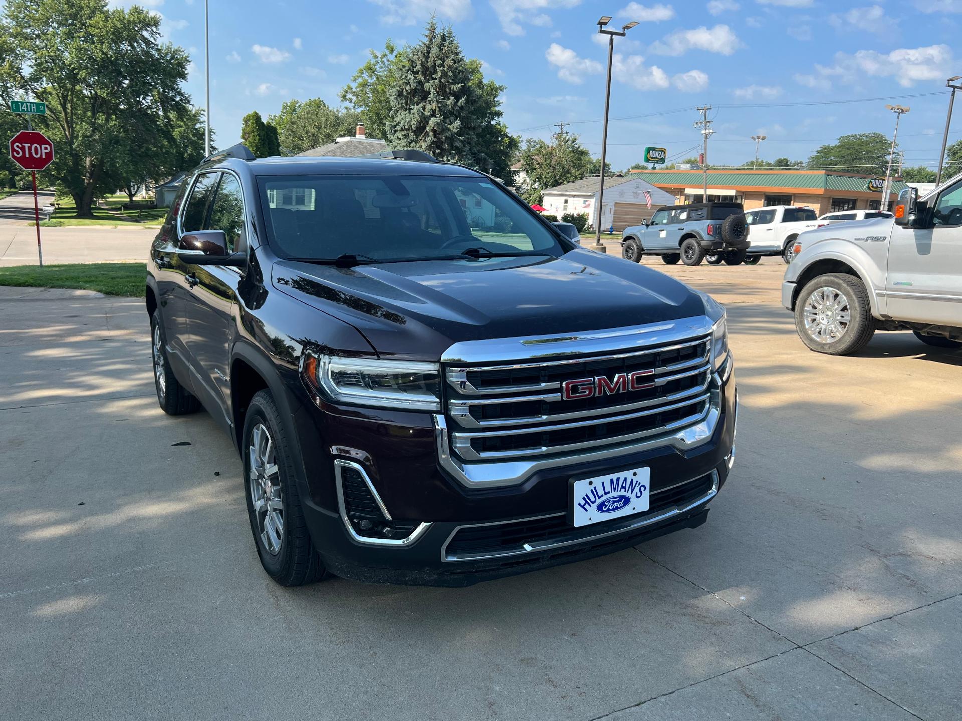 Used 2020 GMC Acadia SLT with VIN 1GKKNULSXLZ149017 for sale in Falls City, NE