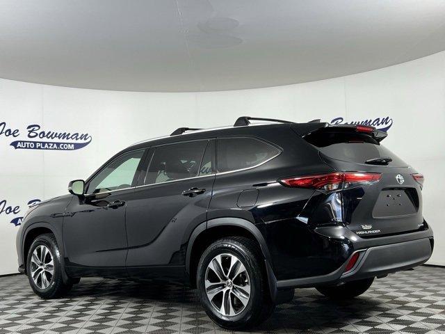 2022 Toyota Highlander Vehicle Photo in HARRISONBURG, VA 22801-8763