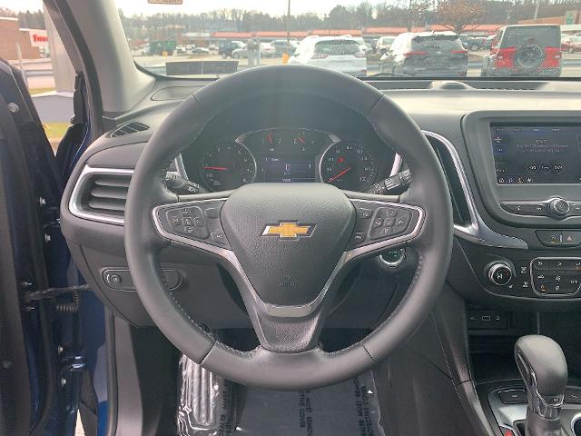 2022 Chevrolet Equinox Vehicle Photo in MOON TOWNSHIP, PA 15108-2571