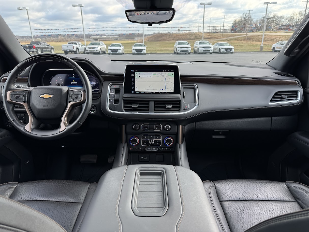 2024 Chevrolet Suburban Vehicle Photo in BOONVILLE, IN 47601-9633