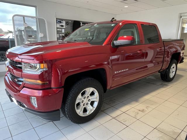 Used 2018 Chevrolet Silverado 1500 LT with VIN 3GCUKREC0JG472263 for sale in Morton, IL