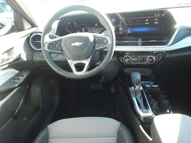 2025 Chevrolet Trax Vehicle Photo in JASPER, GA 30143-8655