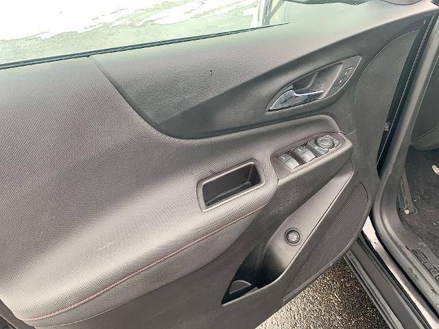 2022 Chevrolet Equinox Vehicle Photo in MOON TOWNSHIP, PA 15108-2571