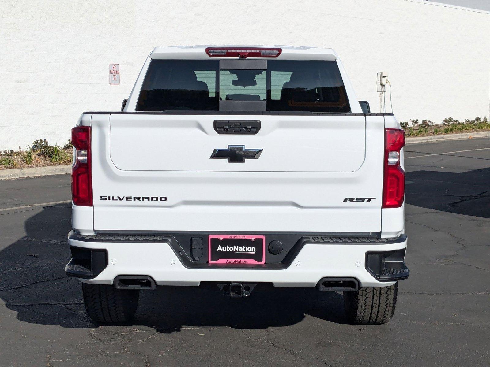 2025 Chevrolet Silverado 1500 Vehicle Photo in VALENCIA, CA 91355-1705