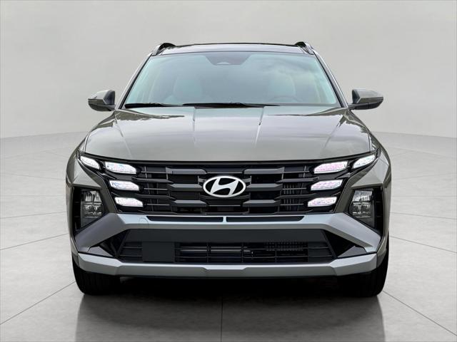 2025 Hyundai TUCSON Hybrid Vehicle Photo in Green Bay, WI 54304