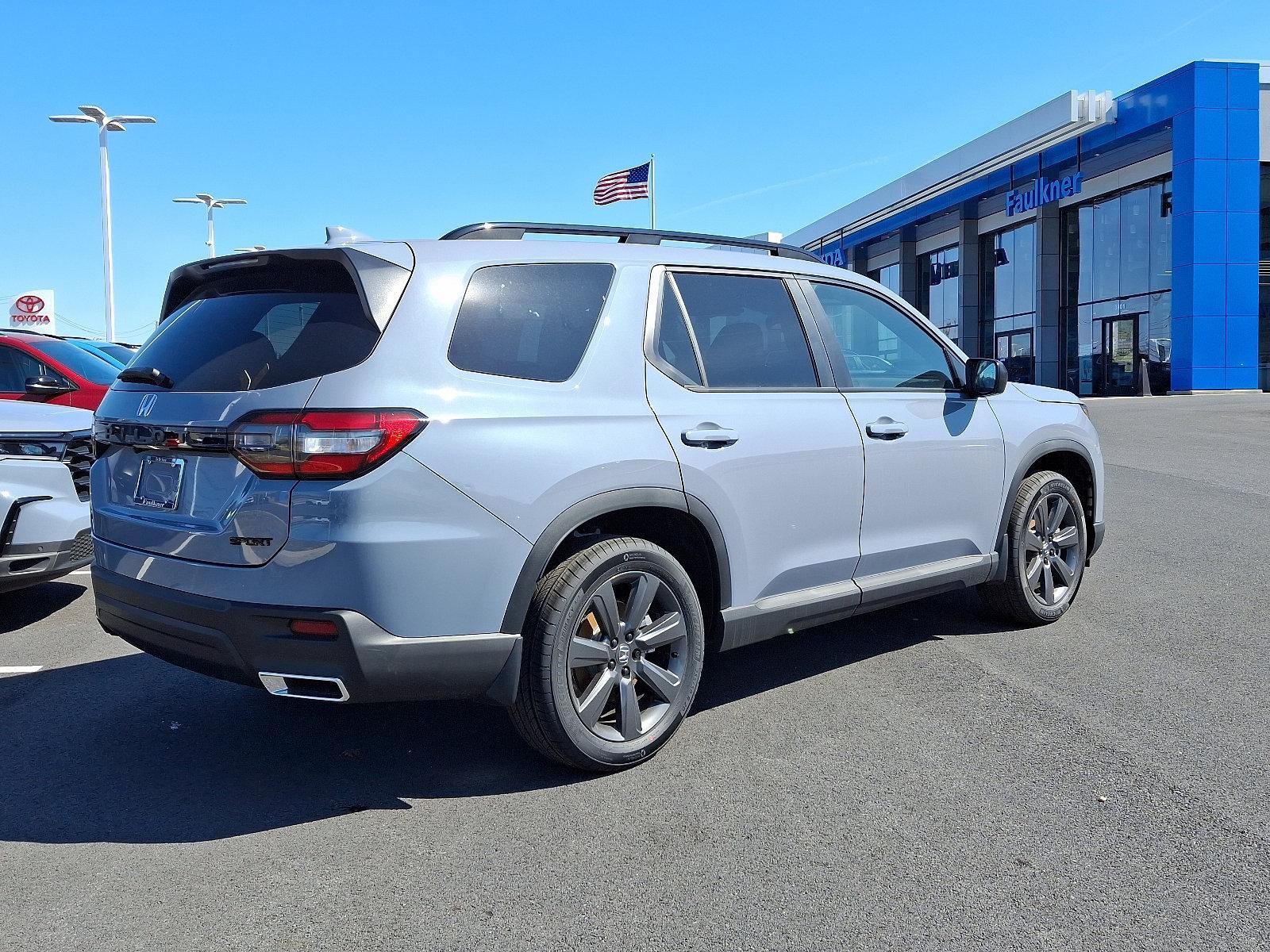 2025 Honda Pilot Vehicle Photo in Harrisburg, PA 17111