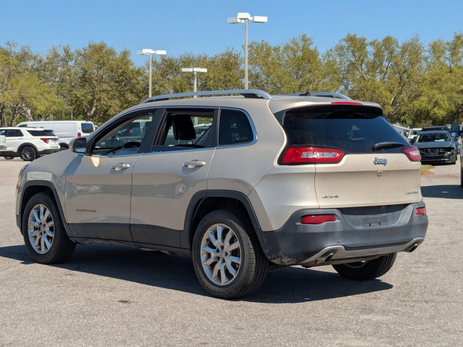 2014 Jeep Cherokee Vehicle Photo in St. Petersburg, FL 33713