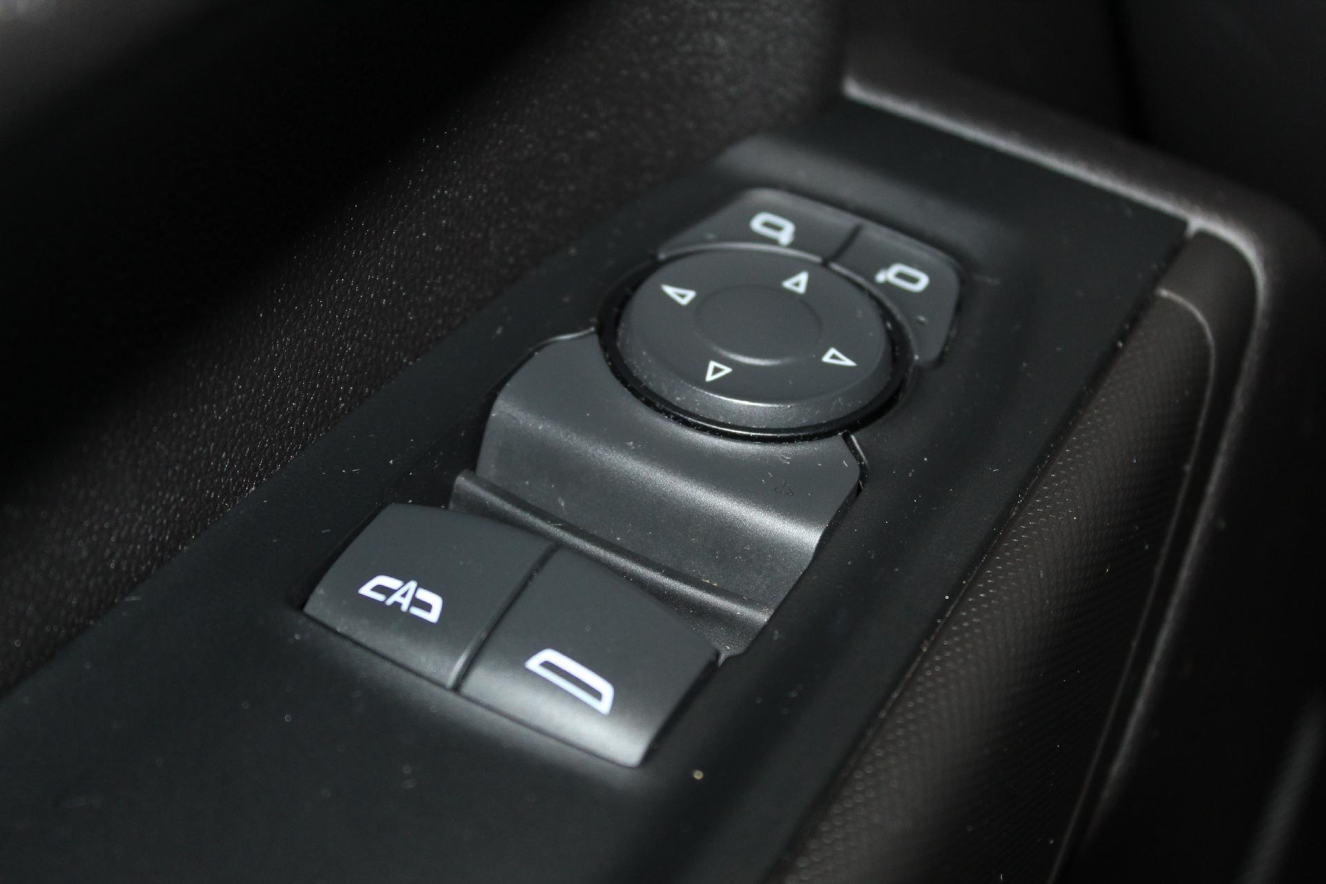 2023 Chevrolet Silverado 1500 Vehicle Photo in NORTHAMPTON, MA 01060-1120