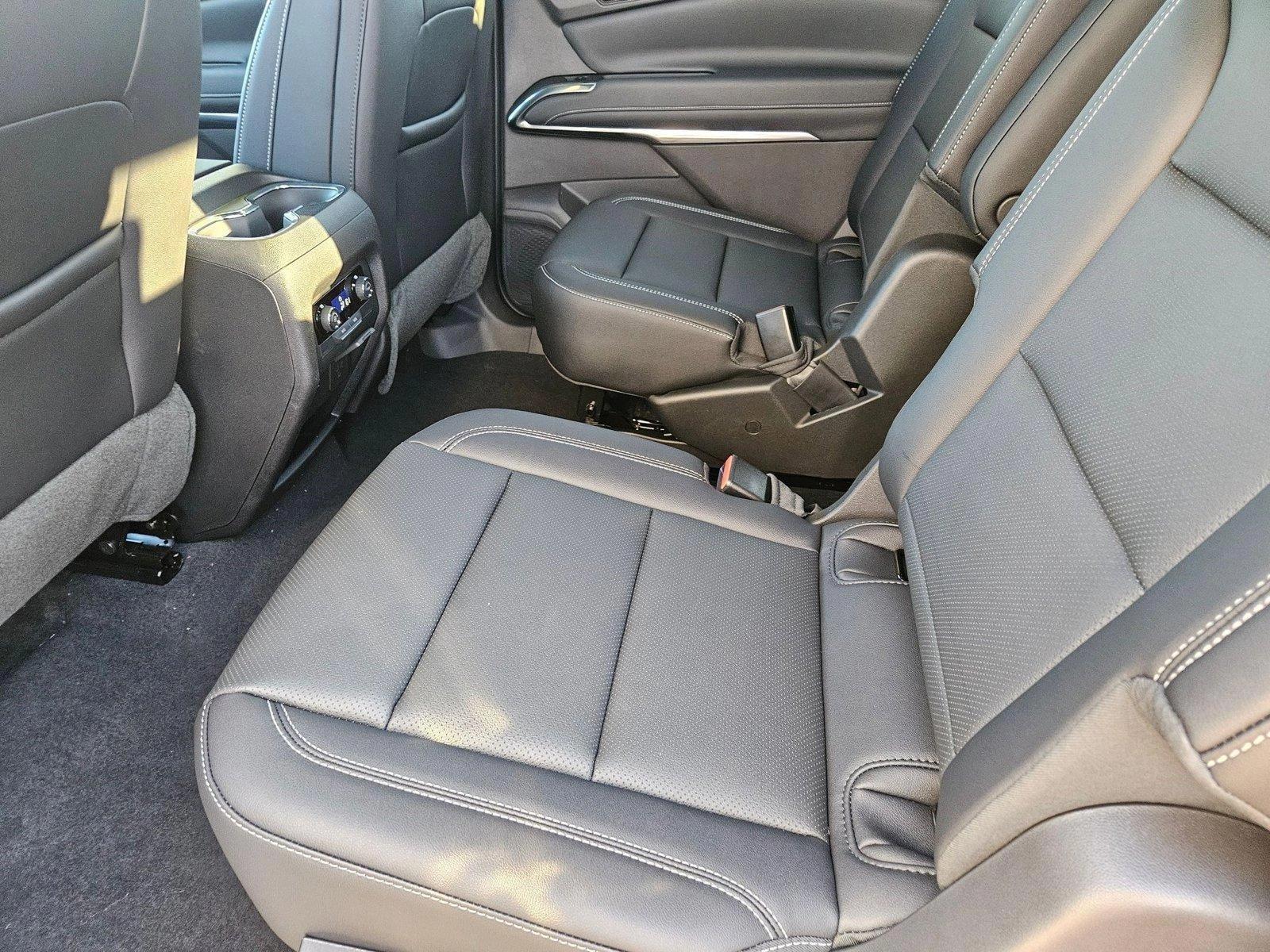 2025 Chevrolet Traverse Vehicle Photo in GREENACRES, FL 33463-3207