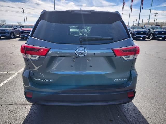 2017 Toyota Highlander Vehicle Photo in GREEN BAY, WI 54304-5303