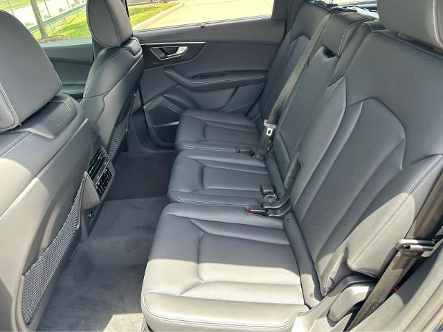 2025 Audi Q7 Vehicle Photo in HOUSTON, TX 77090