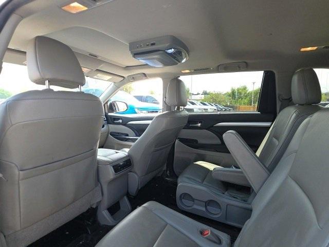 2019 Toyota Highlander Vehicle Photo in ENGLEWOOD, CO 80113-6708