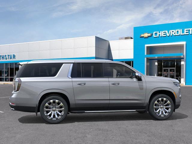 2025 Chevrolet Suburban Vehicle Photo in MOON TOWNSHIP, PA 15108-2571