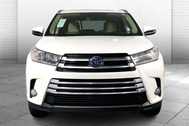 2017 Toyota Highlander Vehicle Photo in Lees Summit, MO 64086