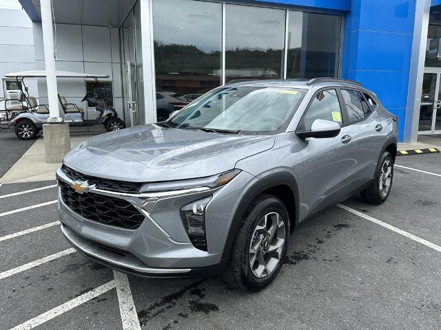 2025 Chevrolet Trax Vehicle Photo in GARDNER, MA 01440-3110