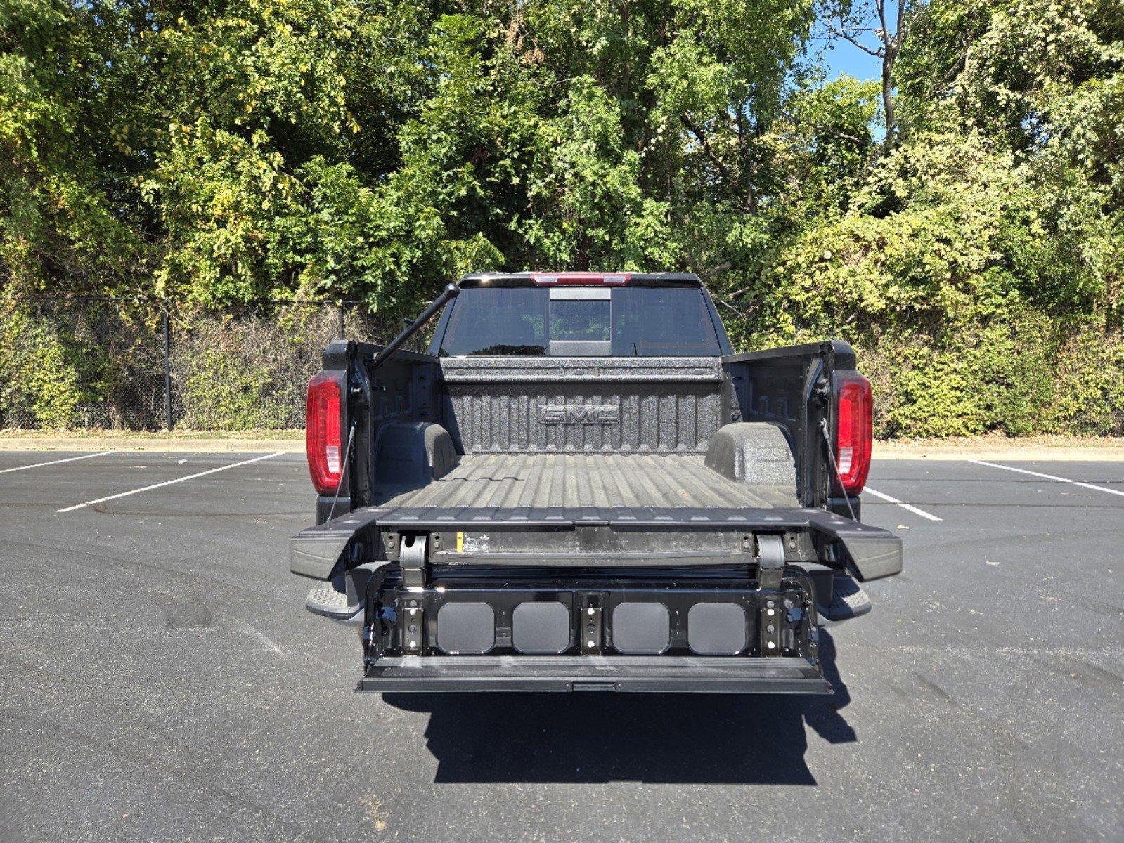 2024 GMC Sierra 1500 Vehicle Photo in DALLAS, TX 75209-3016