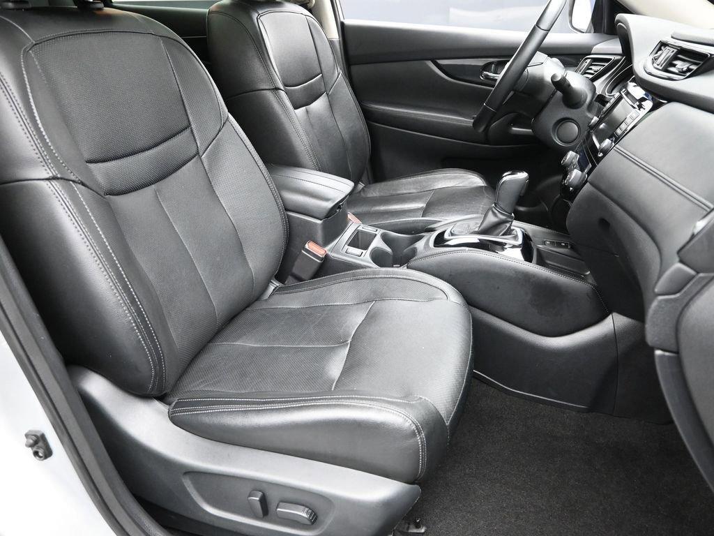 2020 Nissan Rogue Vehicle Photo in Marion, IA 52302