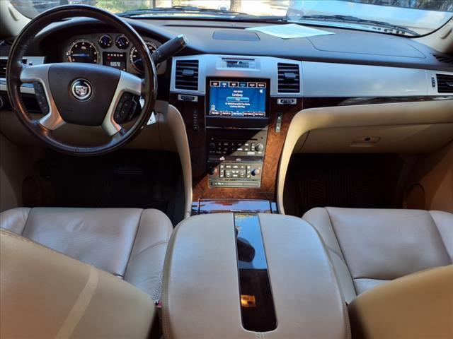 2011 Cadillac Escalade Vehicle Photo in SAN ANTONIO, TX 78230-1001