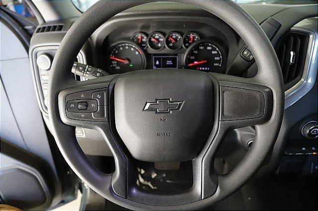 2025 Chevrolet Silverado 1500 Vehicle Photo in MEDINA, OH 44256-9001