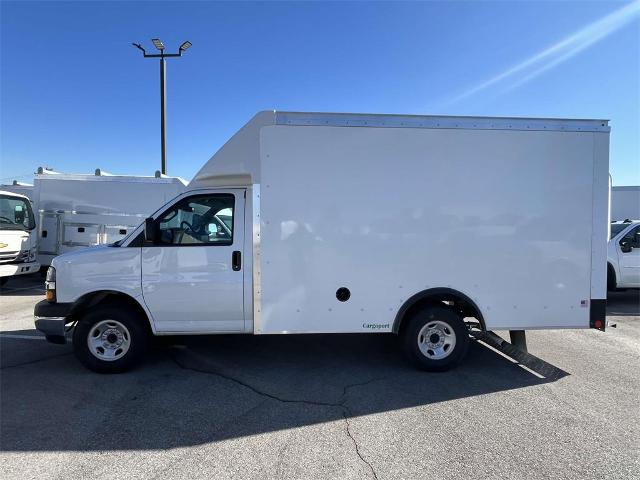 2025 Chevrolet Express Cutaway 3500 Vehicle Photo in ALCOA, TN 37701-3235