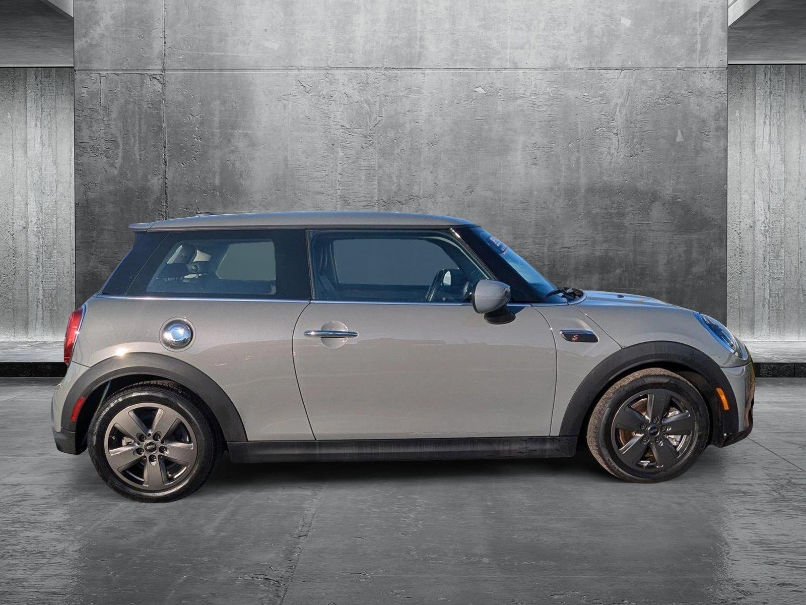 2022 MINI Hardtop 2 Door Vehicle Photo in MIAMI, FL 33134-2699