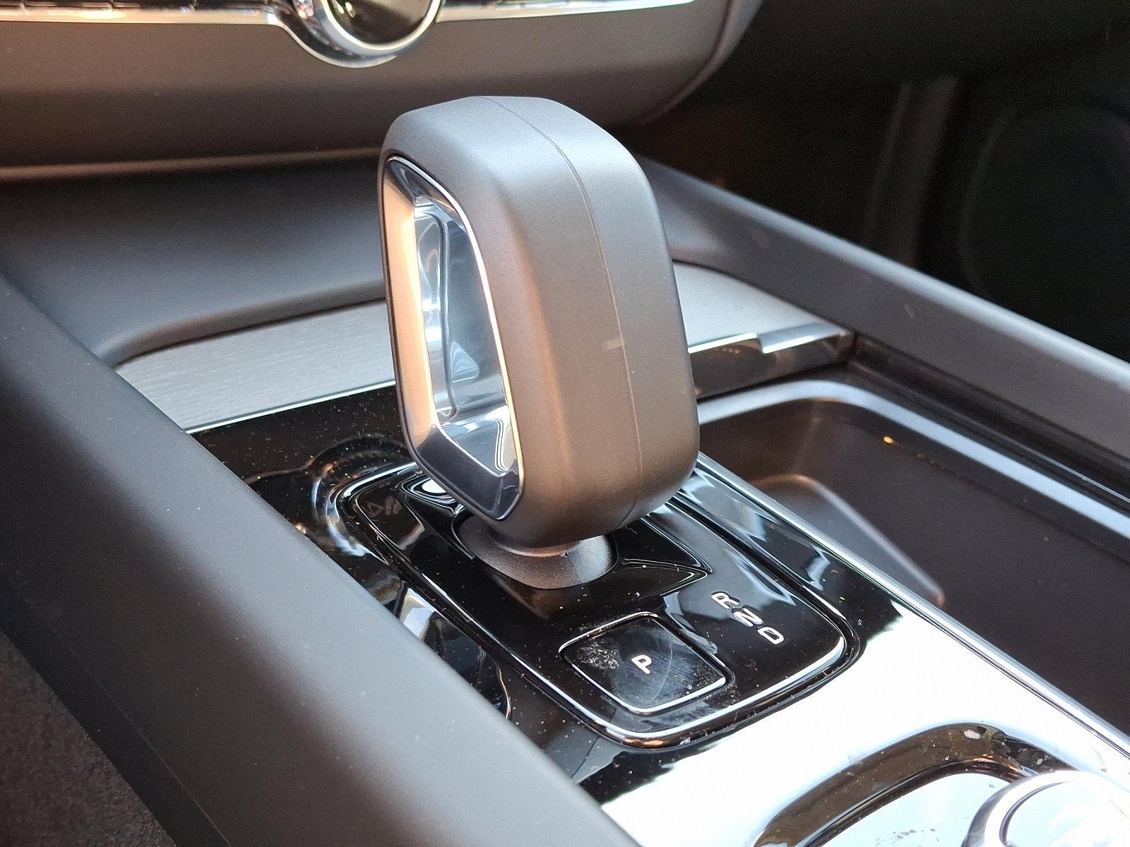 2025 Volvo XC60 Plug-In Hybrid Vehicle Photo in Trevose, PA 19053