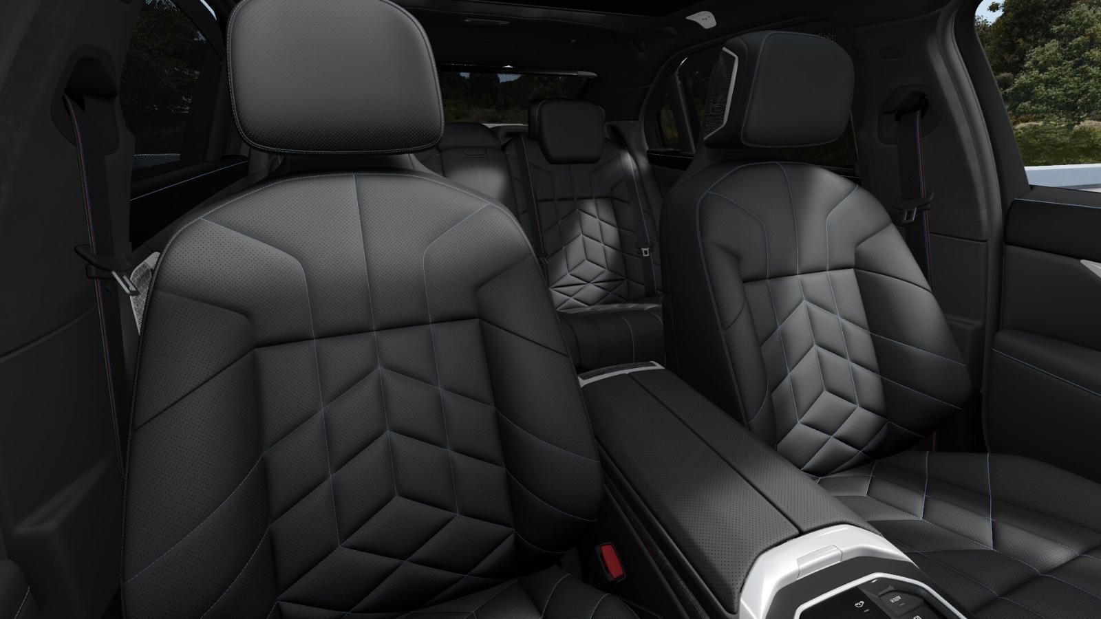 2025 BMW i7 Vehicle Photo in GRAPEVINE, TX 76051