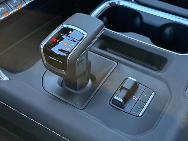 2025 GMC Sierra 1500 Vehicle Photo in COLUMBIA, MO 65203-3903