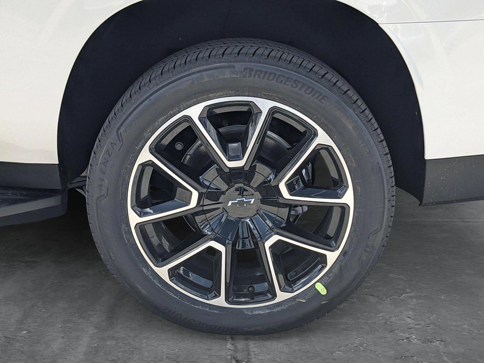 2025 Chevrolet Suburban Vehicle Photo in MIAMI, FL 33172-3015