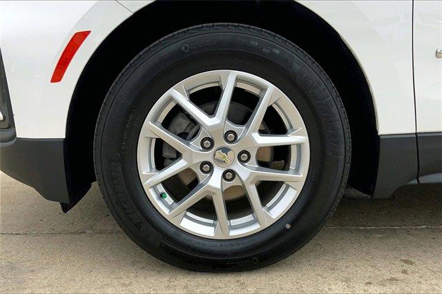 2022 Chevrolet Equinox Vehicle Photo in TOPEKA, KS 66609-0000