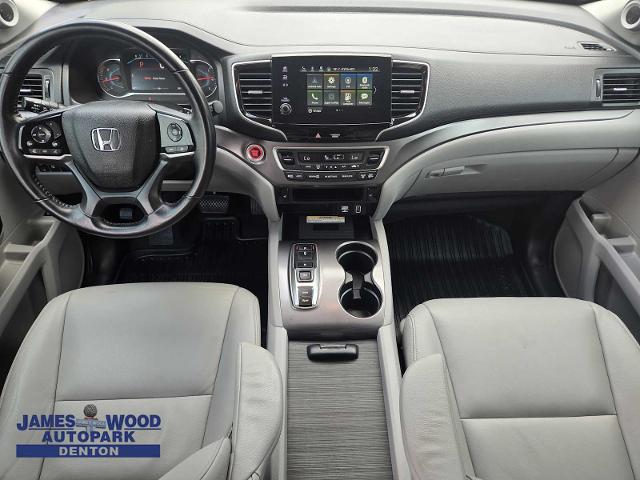 2021 Honda Pilot Vehicle Photo in DENTON, TX 76210-9321