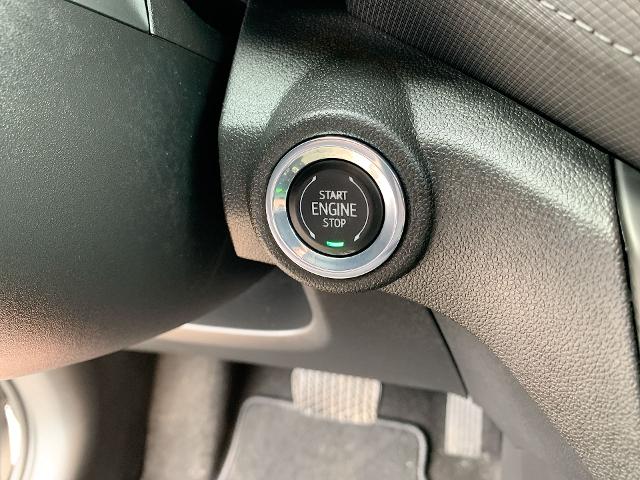 2022 Chevrolet Trailblazer Vehicle Photo in MOON TOWNSHIP, PA 15108-2571