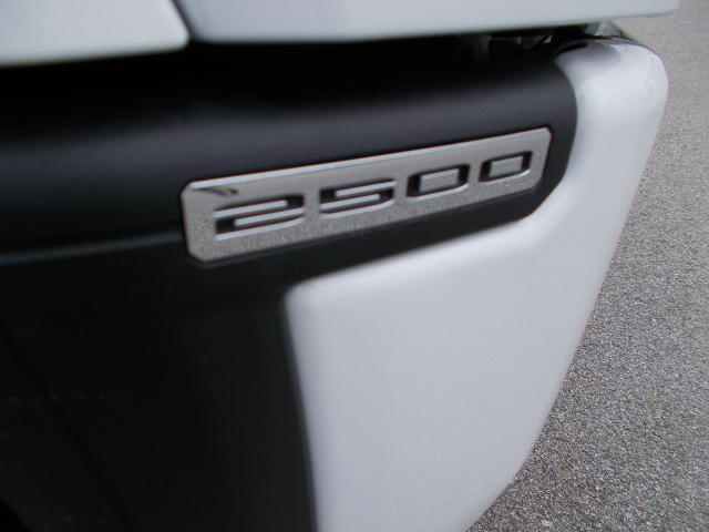 2025 GMC Sierra 2500 HD Vehicle Photo in LOWELL, MA 01852-4336