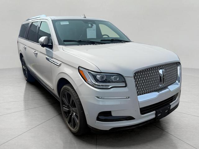 2023 Lincoln Navigator L Vehicle Photo in Neenah, WI 54956