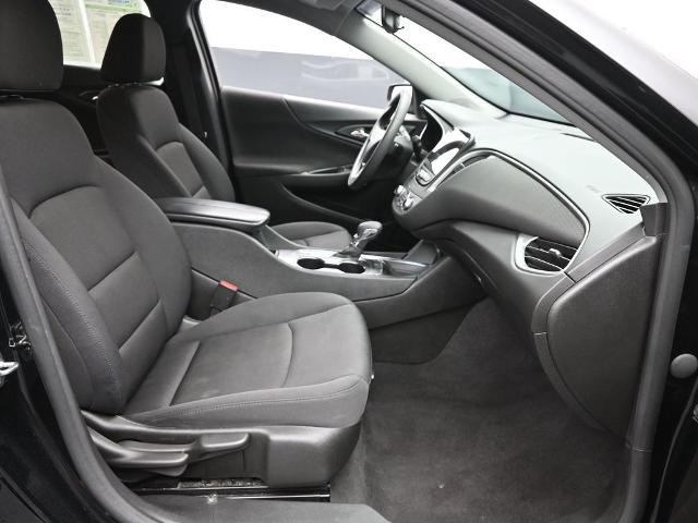 2023 Chevrolet Malibu Vehicle Photo in Cedar Rapids, IA 52402