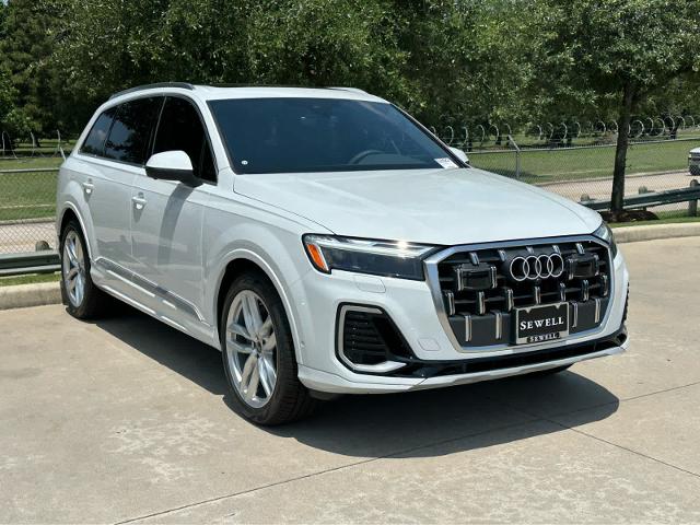 2025 Audi Q7 Vehicle Photo in HOUSTON, TX 77090